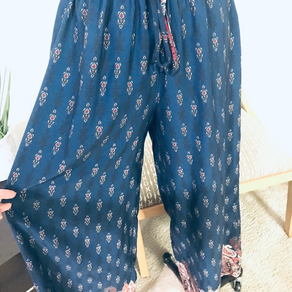 🦋 BOHO CHIC JUMPSUIT 🦋 - Picture 7 of 16